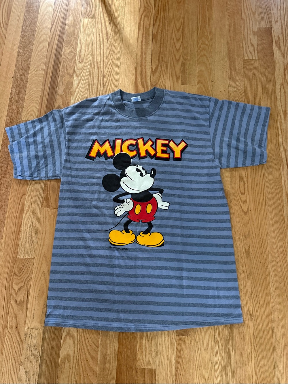 Vintage 1990s Disney Velva Sheen Mickey Mouse T-Shirt XL